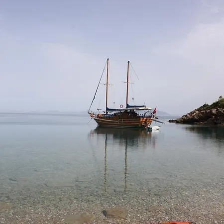 Amazing Blue Voyage Båthotell *